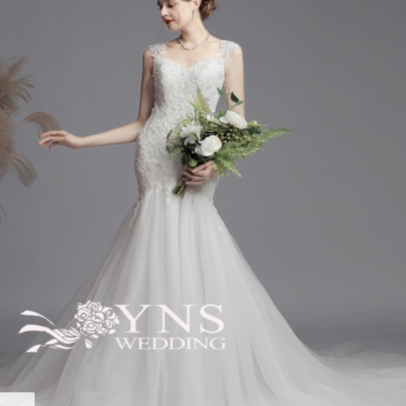 Antique White Satin Lace Tulle Beaded Bridal Gown - YNS Wedding Tokyo - Picture 13 of 16